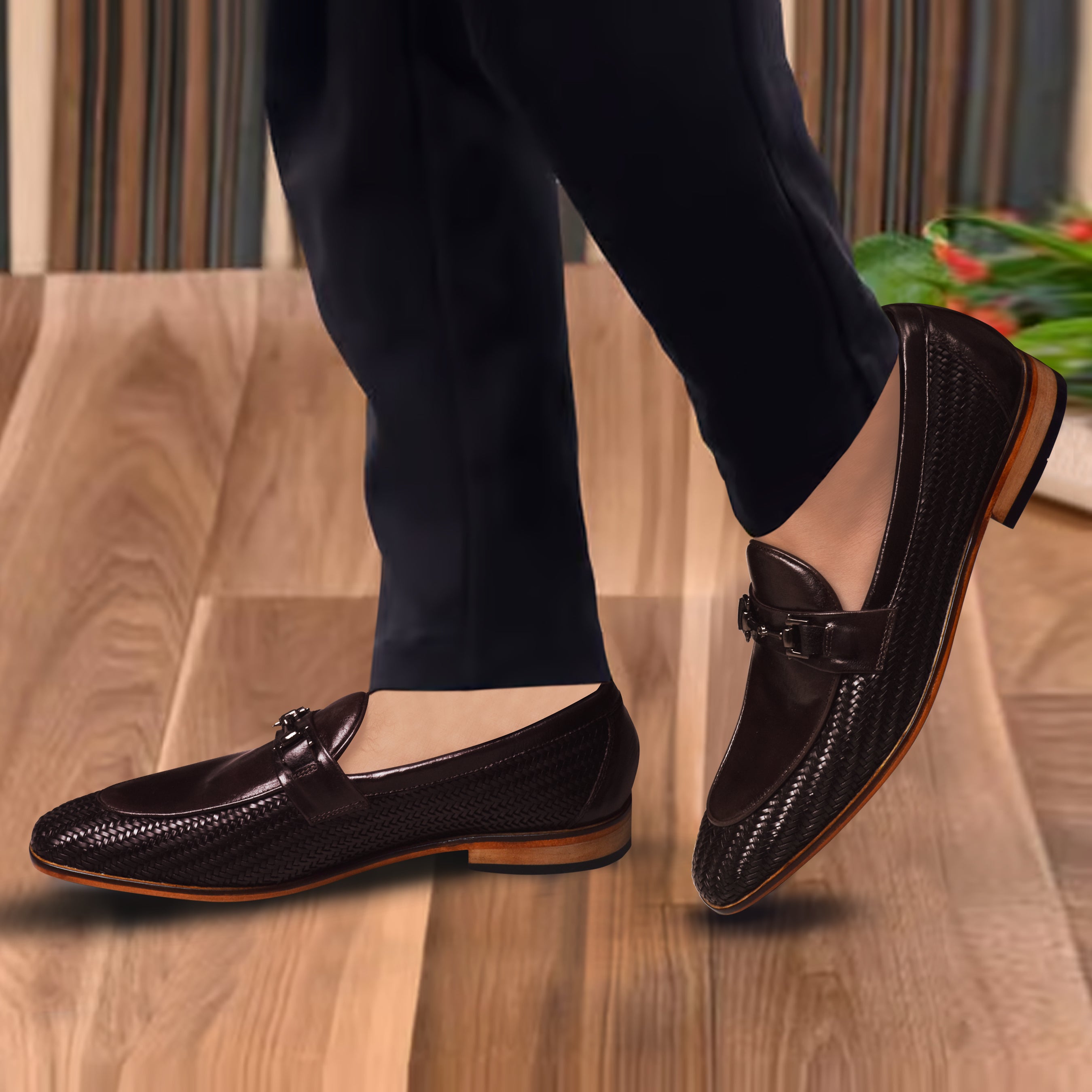 La Cressida Men's Brown Handwoven Leather Loafer