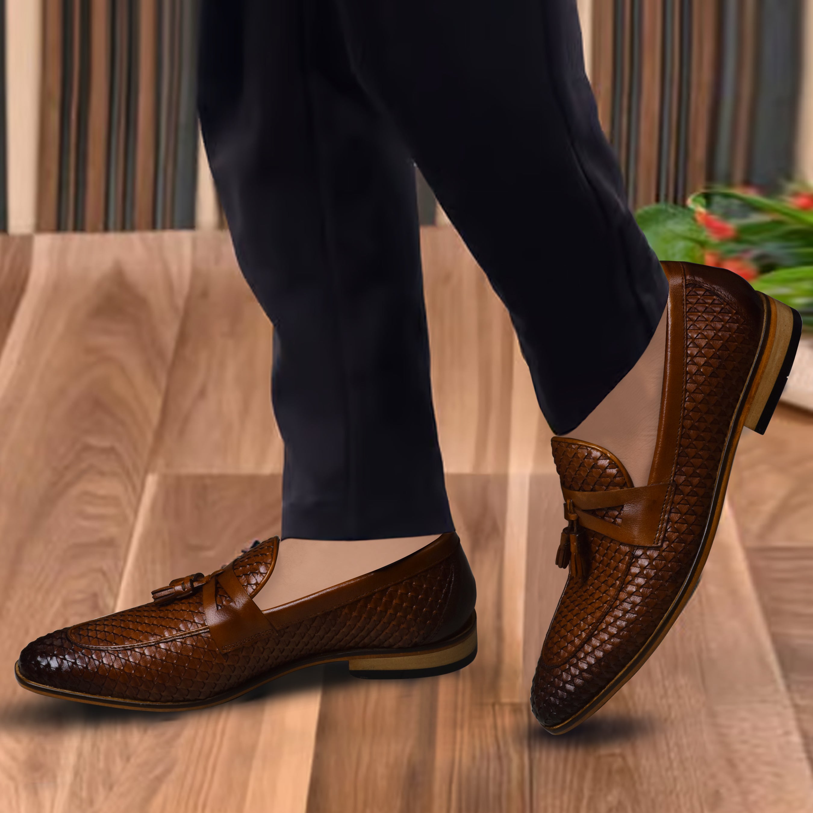 La Cressida Men's Brown Handwoven Diamond Cut Tassel Loafer